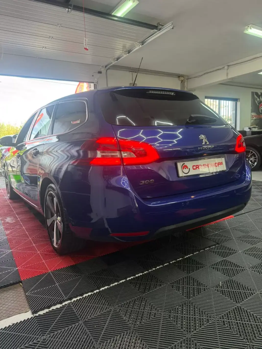 Peugeot 308 SW 2018 - 10900 EUR, 169000 km - AUTO.MOTO.pt - 169000km - foto 5 de 11