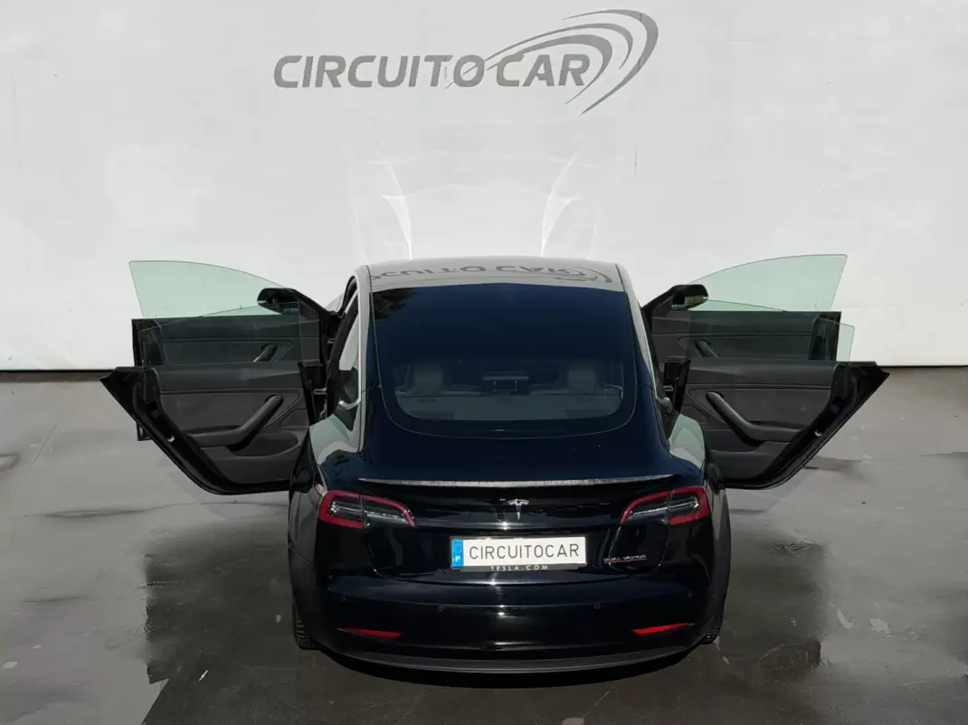 Tesla Model 3 2020 - 29500 EUR, 89581 km - 89581km - foto 15 de 48