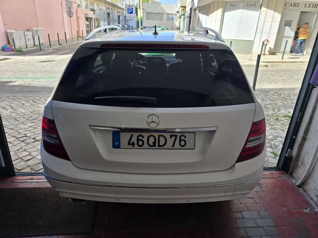 Mercedes-Benz C 200 2012 - 11990 EUR, 263748 km - AUTO.MOTO.pt - 263748km - foto 4 de 24