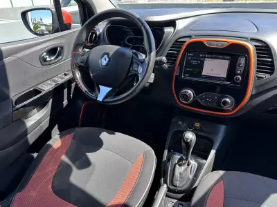 Renault Captur 2014 - 9900 EUR, 217000 km - AUTO.MOTO.pt - 217000km - foto 29 de 60