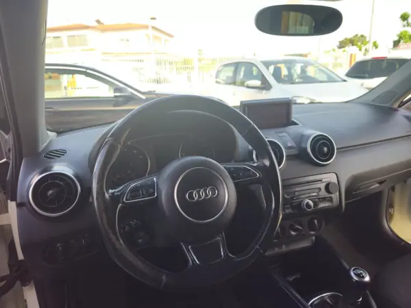 Audi A1 Sportback 2014 - 9850 EUR, 162000 km - AUTO.MOTO.pt - 162000km - foto 7 de 11