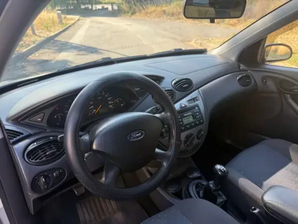 Ford Focus 2004 - 2750 EUR, 155000 km - AUTO.MOTO.pt - 155000km - foto 24 de 24