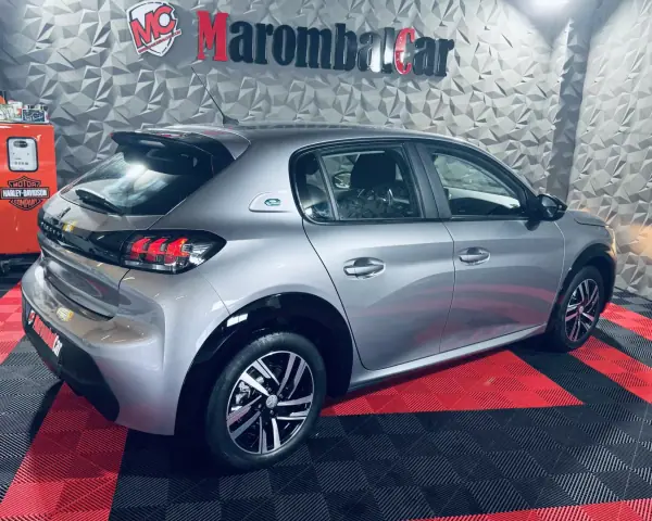 Peugeot e-208 2022 - 16990 EUR, 48791 km - AUTO.MOTO.pt - 48791km - foto 8 de 34