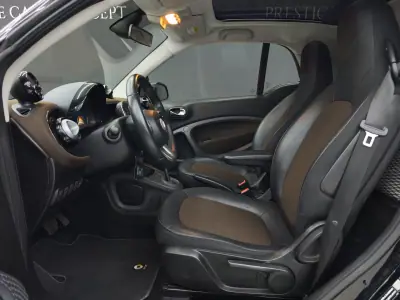 Smart ForTwo Coupé 2018 - 13450 EUR, 110509 km - AUTO.MOTO.pt - 110509km - foto 17 de 33