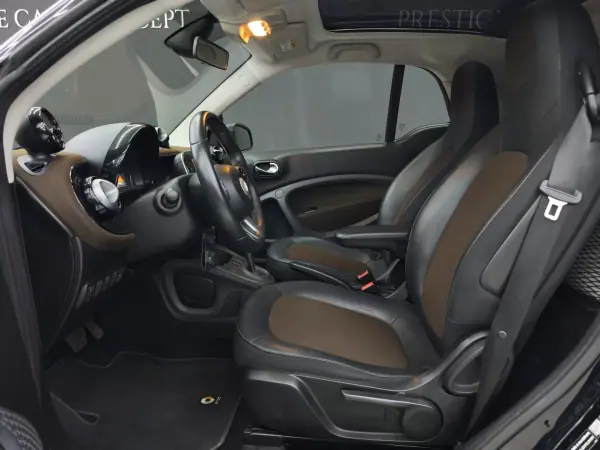Smart ForTwo Coupé 2018 - 12450 EUR, 110509 km - AUTO.MOTO.pt - 110509km - foto 17 de 33