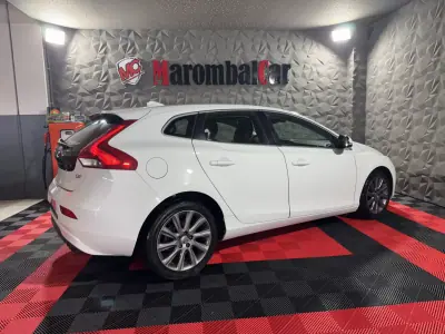 Volvo V40 2013 - 9990 EUR, 258002 km - AUTO.MOTO.pt - 258002km - foto 6 de 31