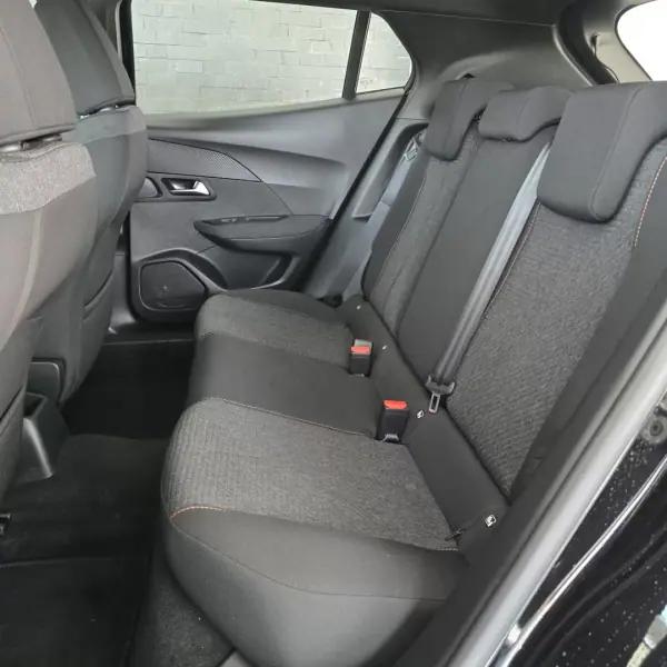 Peugeot 2008 2025 - 19990 EUR, 24150 km - AUTO.MOTO.pt - 24150km - foto 18 de 30