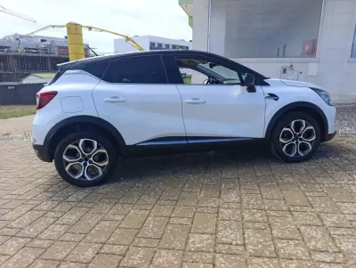 Renault Captur 2022 — foto 2 de 14