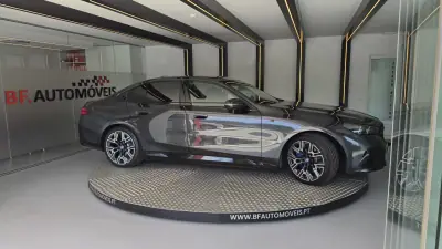 BMW i5 2025 - 56750 EUR, 43090 km - 43090km - foto 9 de 64