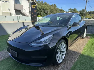 Tesla Model 3 2019 - 19900 EUR, 270000 km - AUTO.MOTO.pt - 270000km - foto 3 de 53
