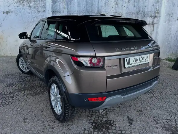 Land Rover Range Rover Evoque 2015 - 22490 EUR, 199000 km - AUTO.MOTO.pt - 199000km - foto 3 de 19