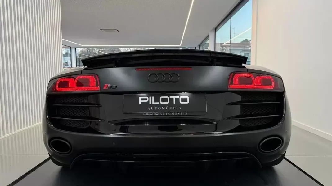 Audi R8 Spyder 2012 - 119990 EUR, 88858 km - AUTO.MOTO.pt - 88858km - foto 7 de 24