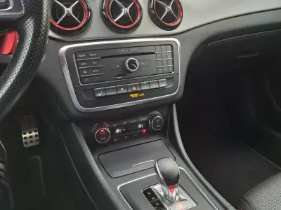 Mercedes-Benz CLA 45 AMG 2015 - 31900 EUR, 129249 km - AUTO.MOTO.pt - 129249km - foto 28 de 33