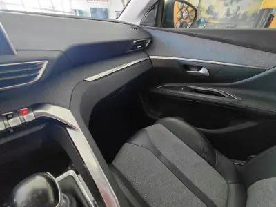 Peugeot 5008 2019 - 12900 EUR, 128000 km - AUTO.MOTO.pt - 128000km - foto 15 de 21