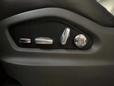 Porsche Cayenne Coupé 2020 - 68800 EUR, 146000 km - AUTO.MOTO.pt - 146000km - foto 16 de 20