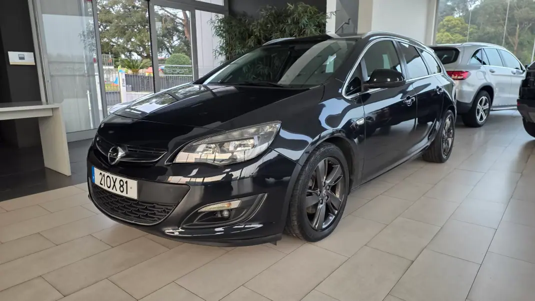 Opel Astra Sports Tourer 2014 - 7990 EUR, 189805 km - AUTO.MOTO.pt - 189805km - foto 1 de 21