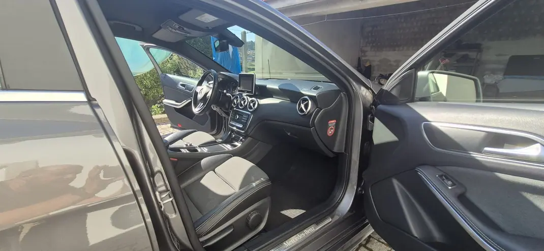Mercedes-Benz A 180 2018 - 18500 EUR, 143000 km - 143000km - foto 12 de 13