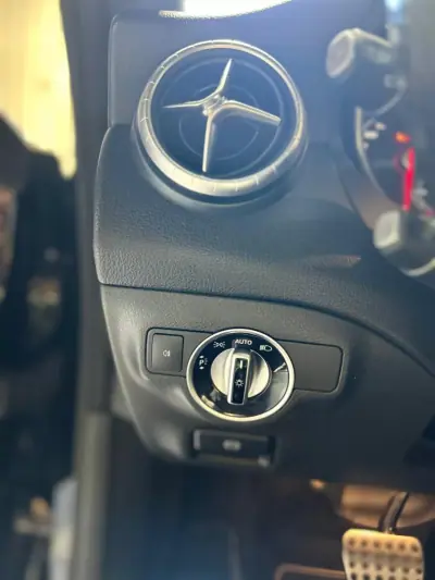 Mercedes-Benz CLA 220 2017 - 22500 EUR, 209000 km - AUTO.MOTO.pt - 209000km - foto 15 de 32