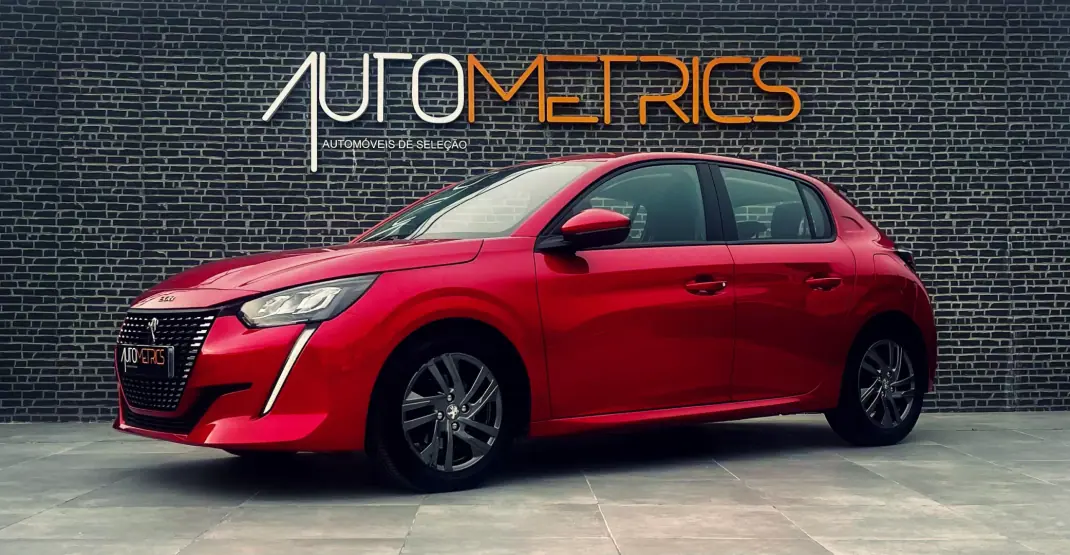 Peugeot 208 2021 - 15750 EUR, 102000 km - AUTO.MOTO.pt - 102000km - foto 13 de 14
