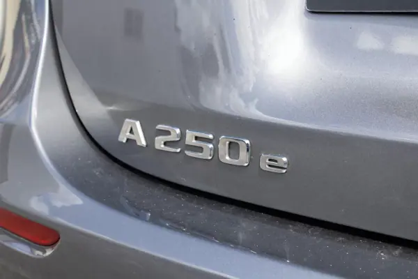 Mercedes-Benz A 250 2022 - 21990 EUR, 151000 km - AUTO.MOTO.pt - 151000km - foto 10 de 42
