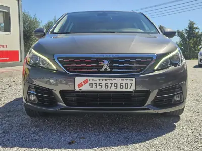 Peugeot 308 2018 - 13200 EUR, 61900 km - 61900km - foto 2 de 37
