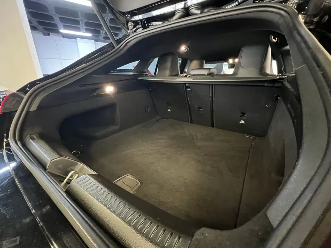 Mercedes-Benz CLA 180 2020 - 26990 EUR, 150000 km - AUTO.MOTO.pt - 150000km - foto 47 de 48