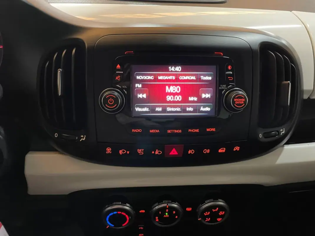 Fiat 500L 2013 - 8250 EUR, 132519 km - 132519km - foto 11 de 20