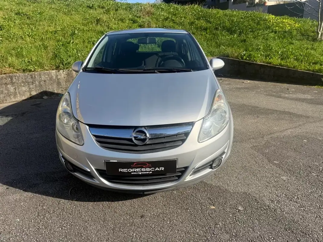 Opel Corsa 2010 - 5100 EUR, 183000 km - AUTO.MOTO.pt - 183000km - foto 2 de 23
