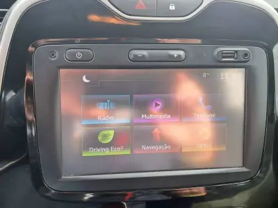 Renault Captur 2016 - 11450 EUR, 165268 km - AUTO.MOTO.pt - 165268km - foto 35 de 41