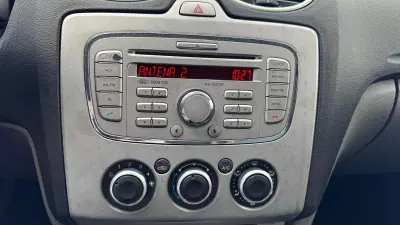 Ford Focus 2008 - 5990 EUR, 210940 km - AUTO.MOTO.pt - 210940km - foto 10 de 14