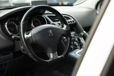 Peugeot 3008 2014 - 7900 EUR, 320877 km - AUTO.MOTO.pt - 320877km - foto 12 de 31