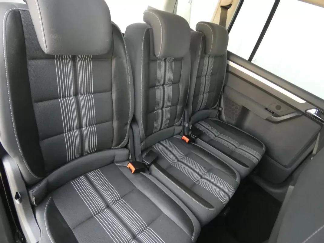 Volkswagen Touran 2012 - 16999 EUR, 182000 km - AUTO.MOTO.pt - 182000km - foto 20 de 28