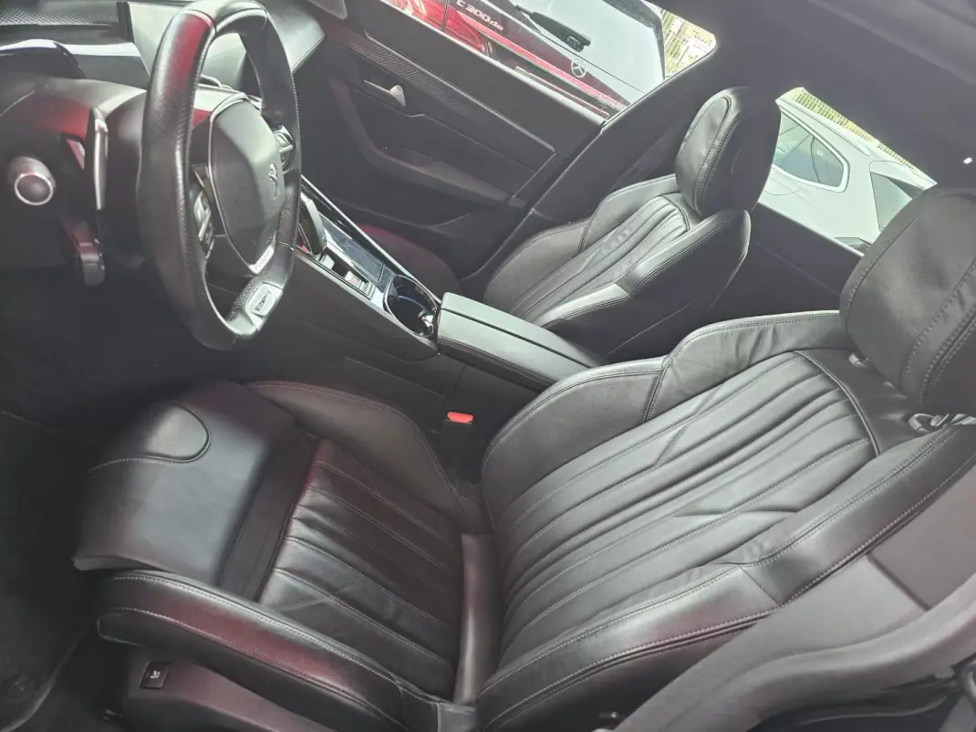 Peugeot 508 SW 2020 - 23499 EUR, 100000 km - AUTO.MOTO.pt - 100000km - foto 9 de 19
