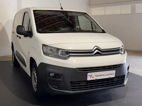 Citroën 2020 - 16500 EUR, 144542 km - AUTO.MOTO.pt - 144542km - foto 3 de 19
