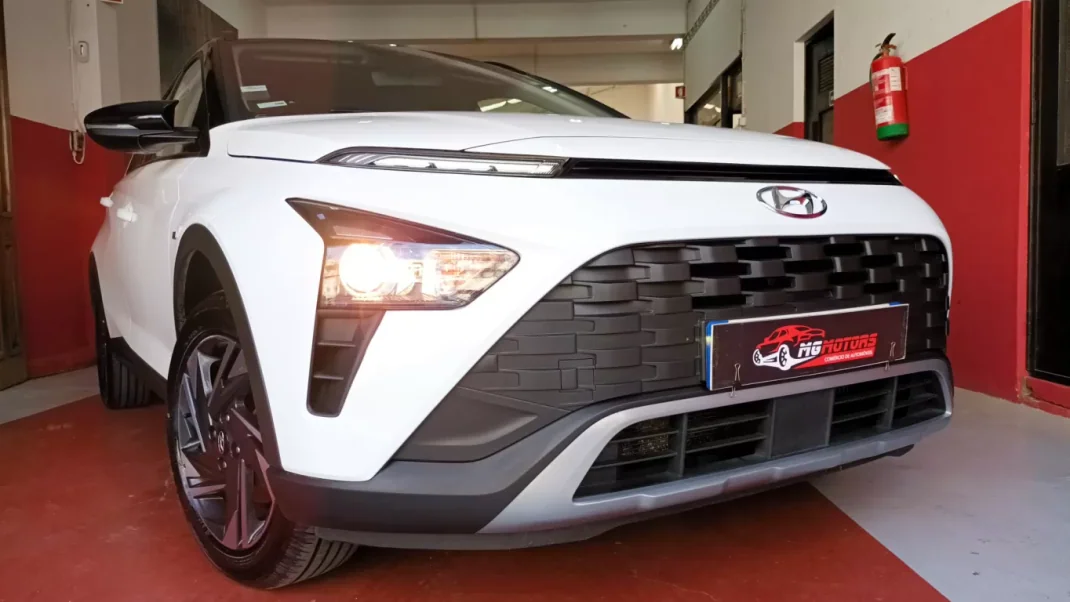 Hyundai Bayon 2023 - 17890 EUR, 48651 km - AUTO.MOTO.pt - 48651km - foto 2 de 61