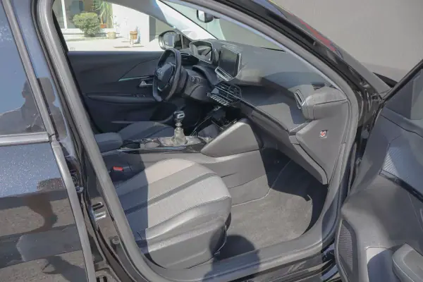 Peugeot 208 2021 - 12990 EUR, 35048 km - AUTO.MOTO.pt - 35048km - foto 18 de 31