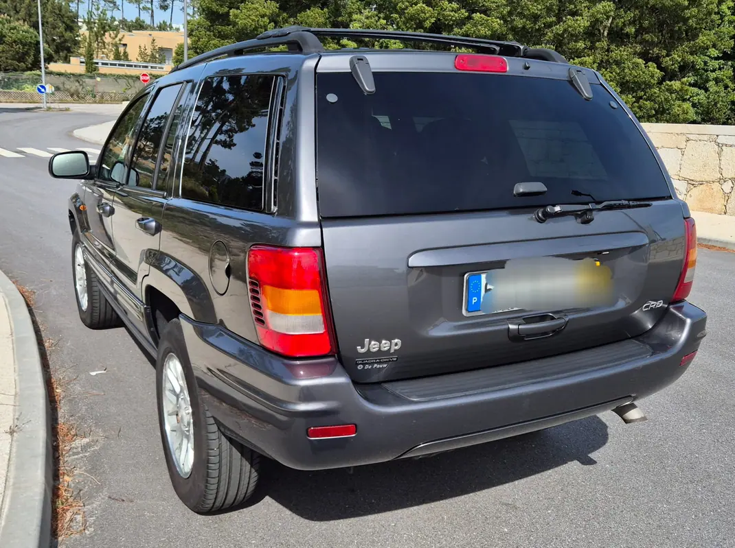 Jeep Grand Cherokee 2003 - 16900 EUR, 170000 km - AUTO.MOTO.pt - 170000km - foto 9 de 9
