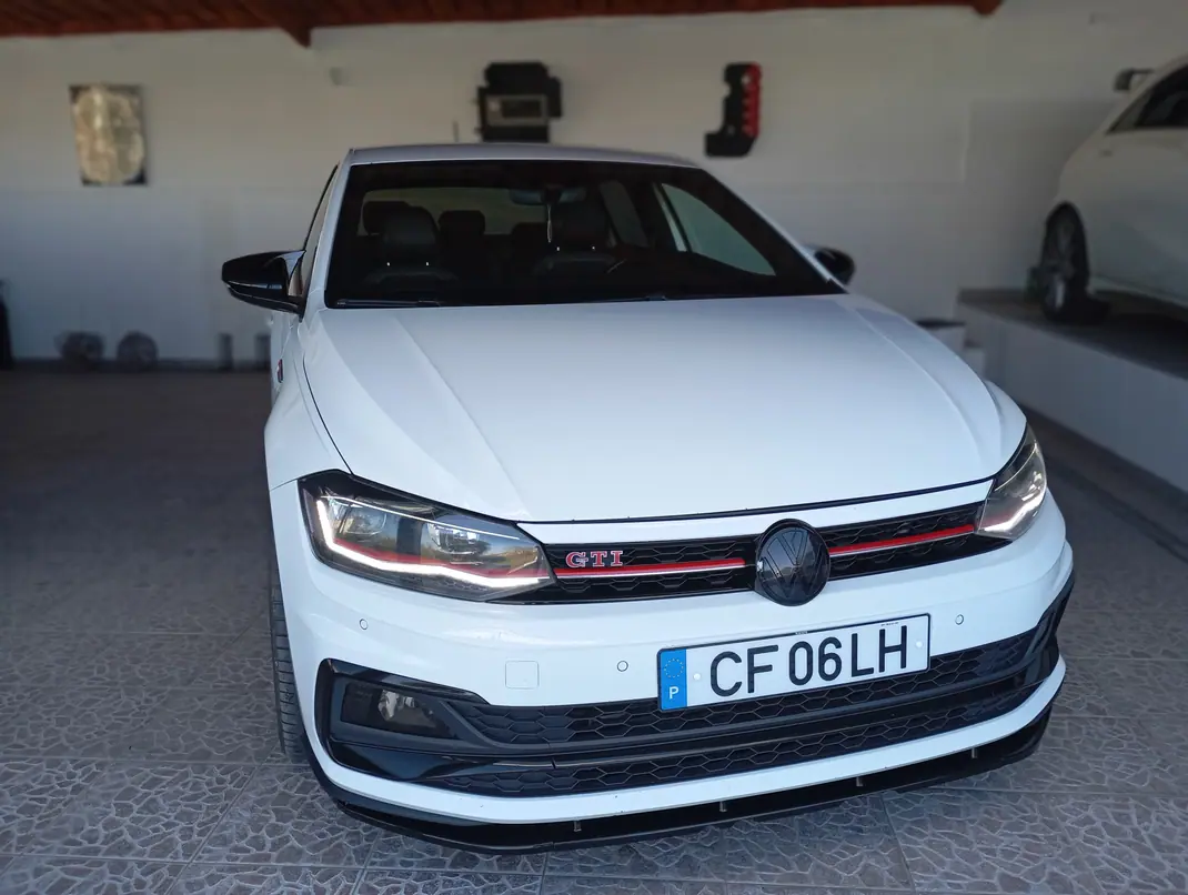 Volkswagen Polo 2018 - 21999 EUR, 176047 km - AUTO.MOTO.pt - 176047km - foto 5 de 13