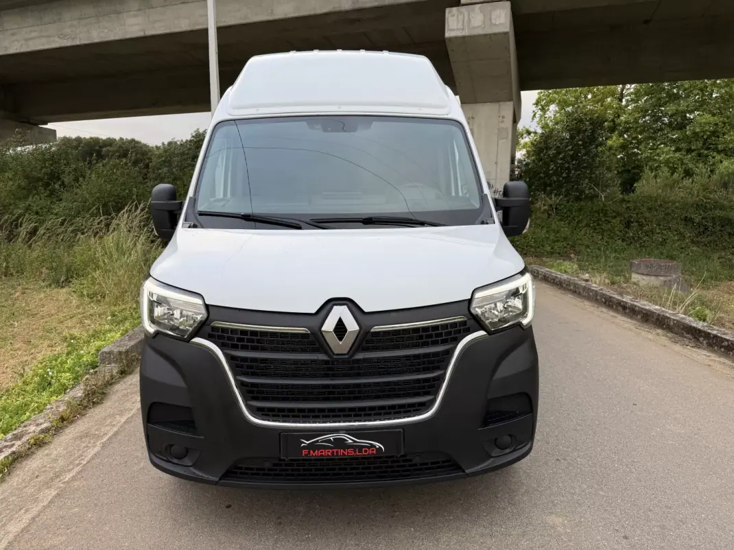 Renault 2024 - 26850 EUR, 35000 km - AUTO.MOTO.pt - 35000km - foto 8 de 24