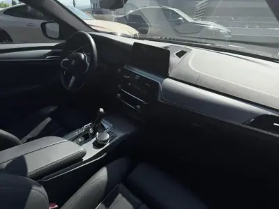 BMW 520 2019 - 33900 EUR, 85000 km - AUTO.MOTO.pt - 85000km - foto 13 de 13