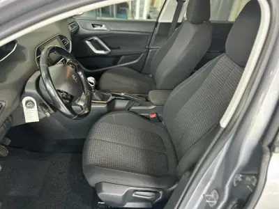 Peugeot 308 SW 2019 - 14990 EUR, 107300 km - 107300km - foto 9 de 30