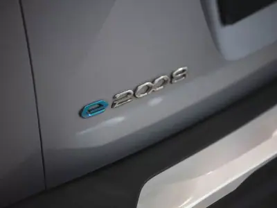 Peugeot e-2008 2023 - 20750 EUR, 50011 km - AUTO.MOTO.pt - 50011km - foto 12 de 21