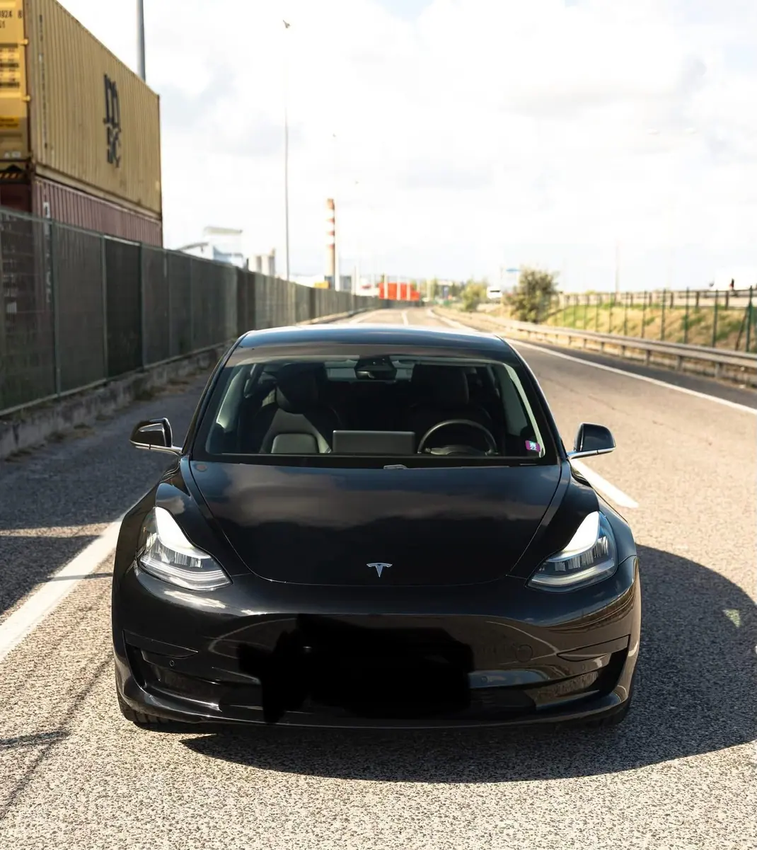 Tesla Model 3 2020 - 22000 EUR, 117000 km - 117000km - foto 1 de 10