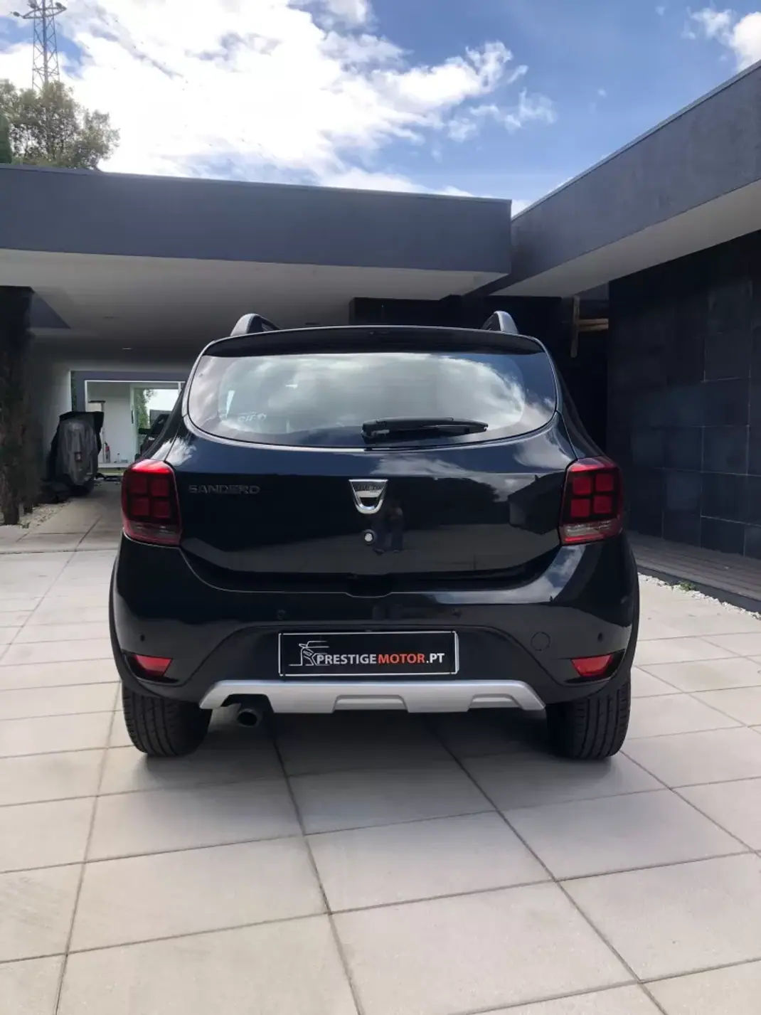 Dacia Sandero 2018 - 9900 EUR, 121000 km - AUTO.MOTO.pt - 121000km - foto 5 de 30