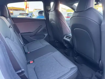 Tesla Model Y 2026 - 44900 EUR, 100 km - AUTO.MOTO.pt - 100km - foto 16 de 31
