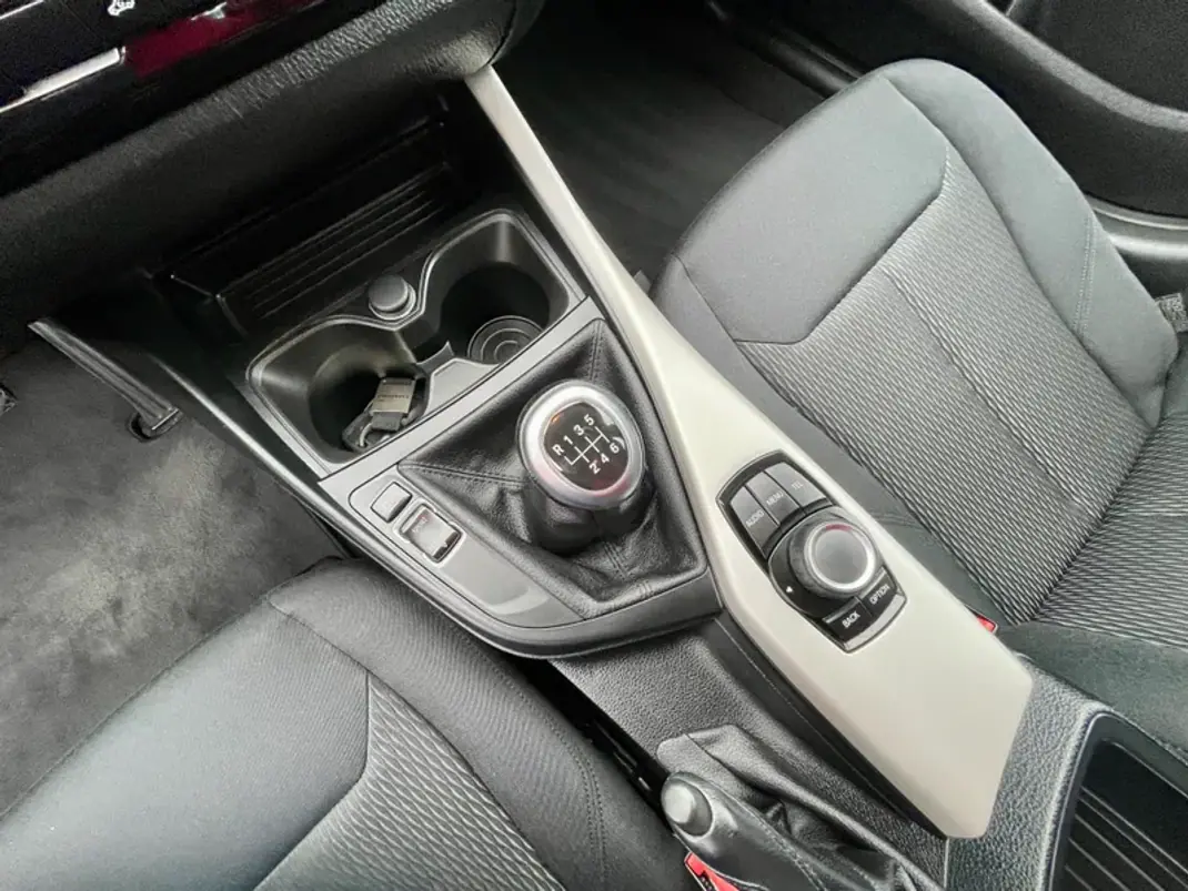 BMW 116 2015 - 14500 EUR, 168170 km - AUTO.MOTO.pt - 168170km - foto 14 de 24