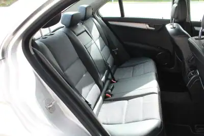 Mercedes-Benz C 250 2008 - 12990 EUR, 241176 km - AUTO.MOTO.pt - 241176km - foto 13 de 18