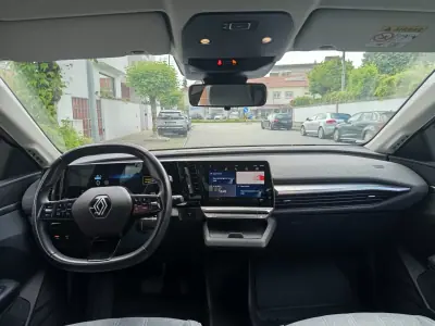 Renault Mégane E-Tech 2022 - 20490 EUR, 95500 km - AUTO.MOTO.pt - 95500km - foto 14 de 19