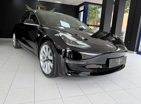 Tesla Model 3 2019 - 28500 EUR, 74000 km - AUTO.MOTO.pt - 74000km - foto 9 de 26
