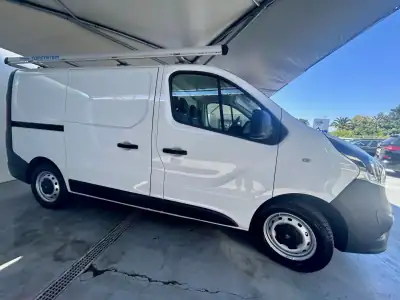 Opel Vivaro 1.5 CDTi 2020 - 18990 EUR, 130929 km - AUTO.MOTO.pt - 130929km - foto 9 de 27